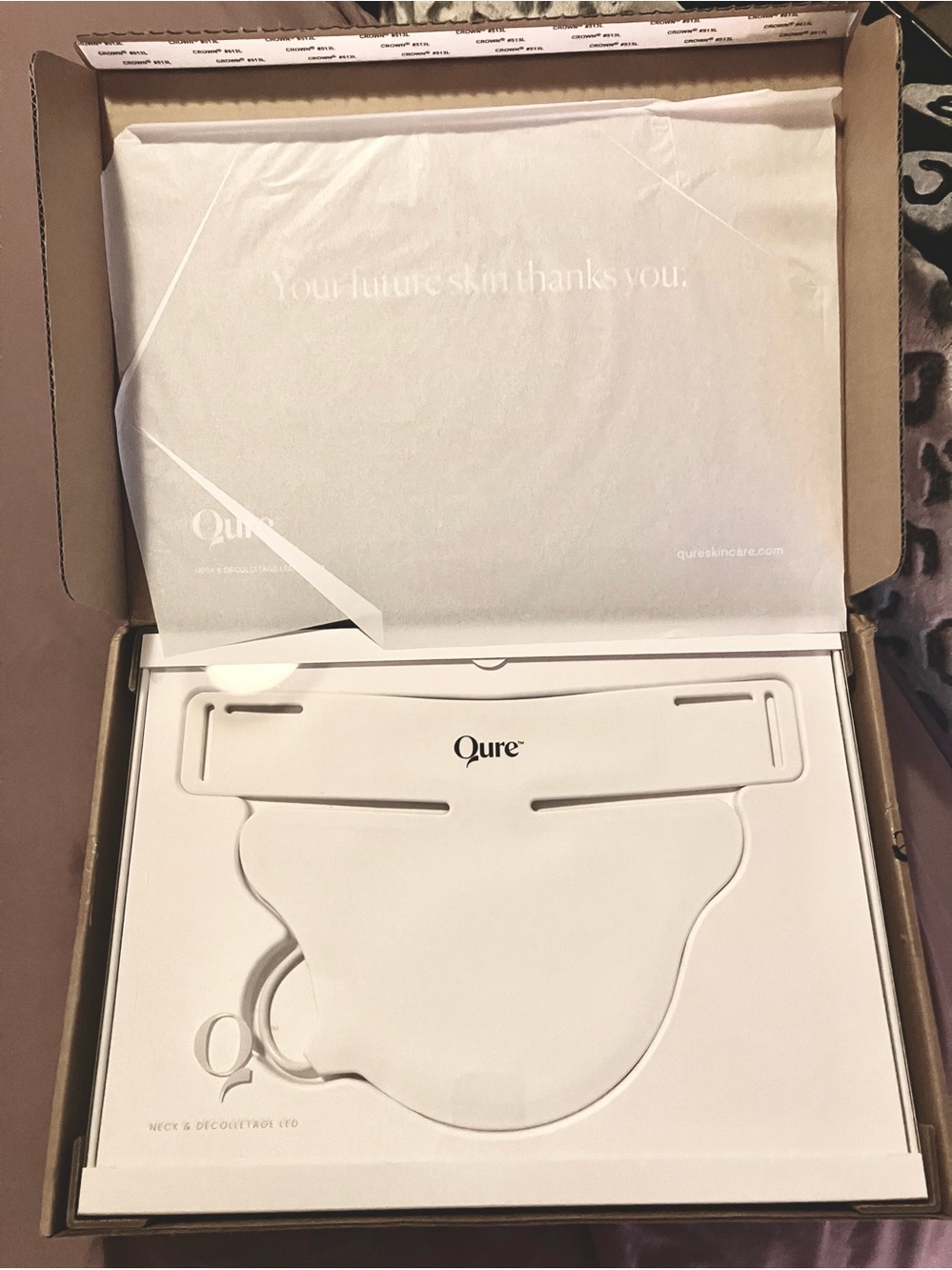 Qure Skincare Neck & Décolletage LED Red Light Device For Chest Décolleté